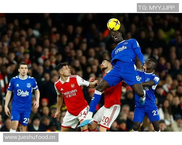 英超富咸足球队主教练的执教风格与发展方向